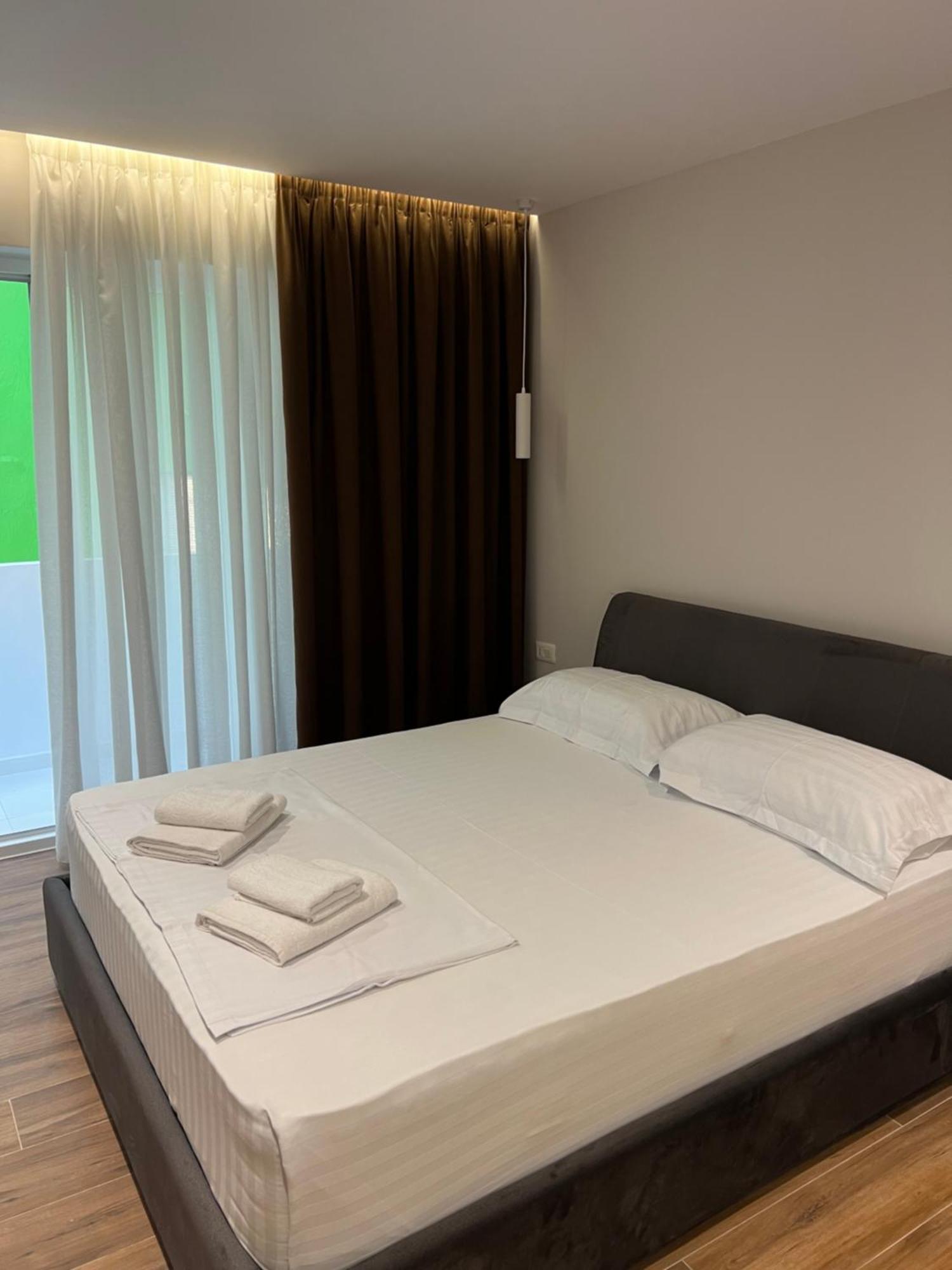 Tirana Central Stay Exterior foto